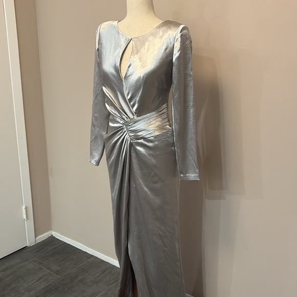 NEW Aidan Mattox evening gown maxi dress slit cut out silver formal wear - Picture 4 of 16